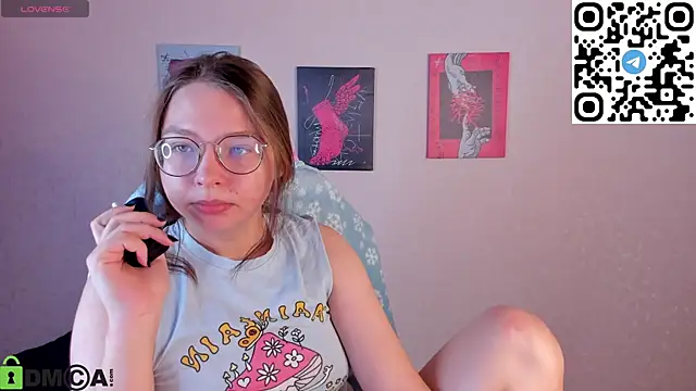 Snapshot of Nuura_Moore chatting on 22, 11, 2025 Nuura Moore online show from 22, 11, 2025