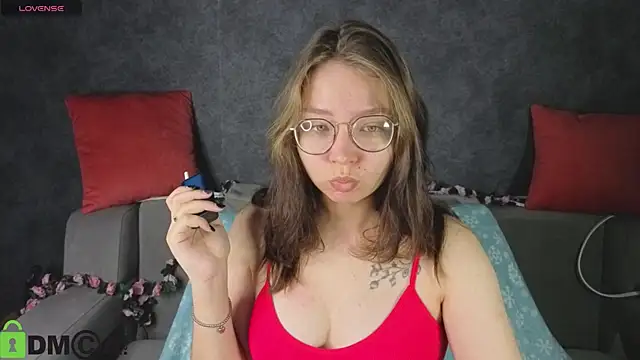 Snapshot of Nuura_Moore chatting on 24, 11, 2025 Nuura Moore online show from 24, 11, 2025