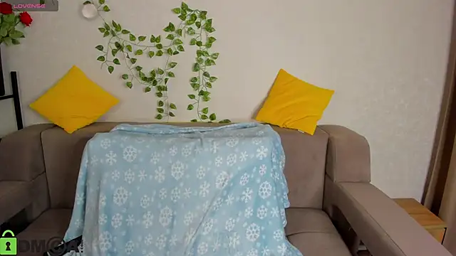 Snapshot of Nuura_Moore chatting on 5, 12, 2025 Nuura Moore online show from 5, 12, 2025