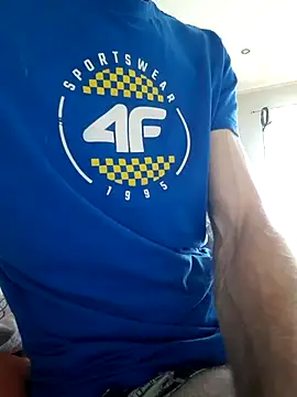 Snapshot of Remello1 chatting on 4, 6, 2026 Remello1 online show from 4, 6, 2026