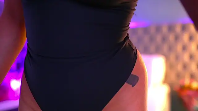 Snapshot of NatalieDelices chatting on 6, 4, 2026 NatalieDelices online show from 6, 4, 2026