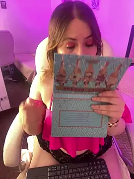 kattee adams online show from 18, 12, 2025