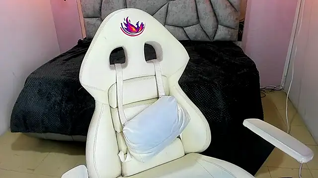 Addyy 02 online show from 10, 4, 2026