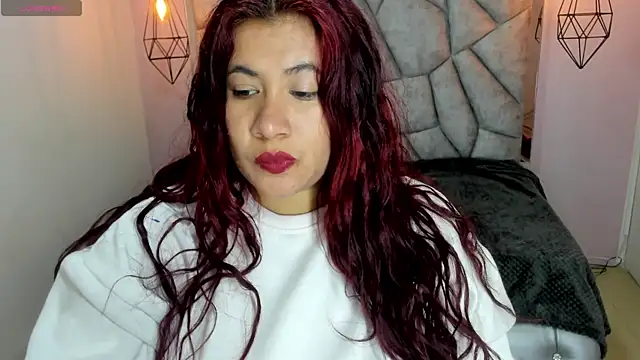 Addyy 02 online show from 15, 4, 2026