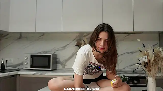 AmmieGerber online show from 28, 10, 2025