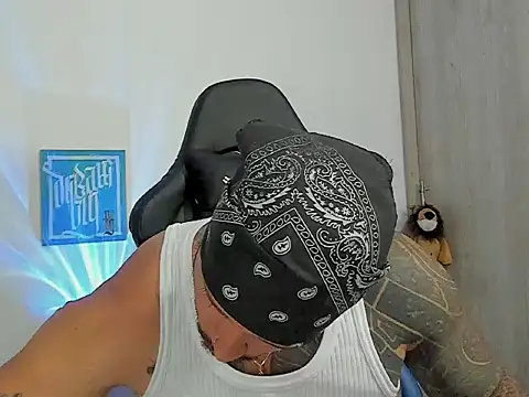 Dave-Max01 online show from 6, 10, 2025