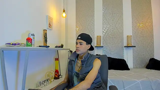 JacobBlackwell  online show from 10, 11, 2025