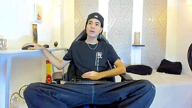 JacobBlackwell  online show from 15, 11, 2025