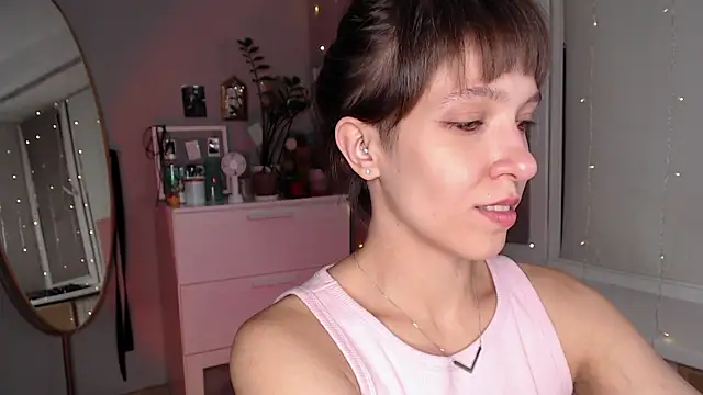 YourHotExSAndra online show from 8, 10, 2025