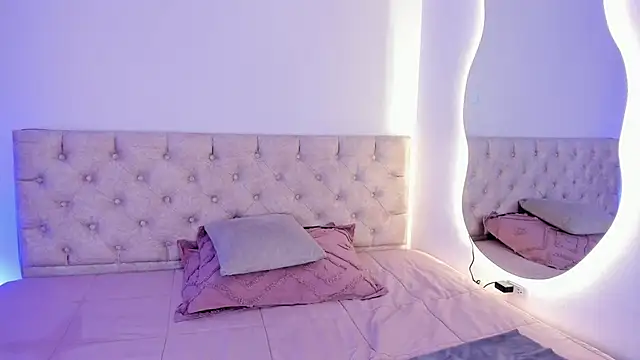 Snapshot of Nina_fox_0691 chatting on 4, 11, 2025 Nina fox 0691 online show from 4, 11, 2025