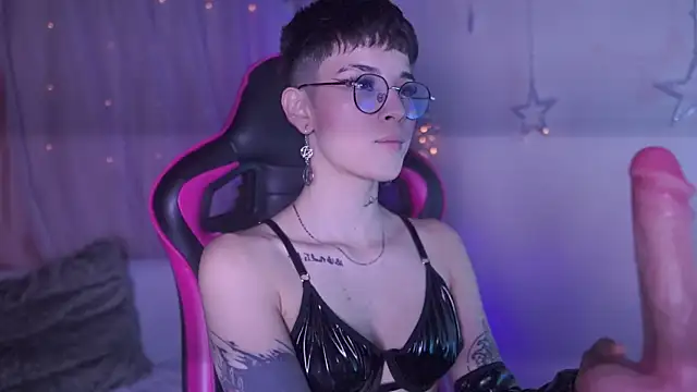 Giia Moretti  online show from 18, 12, 2025