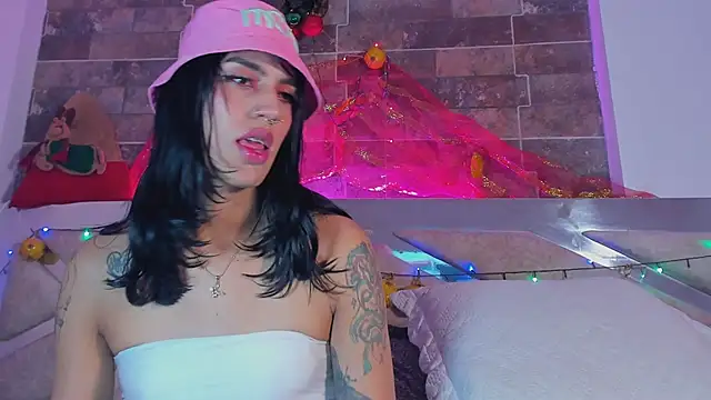 tahhlia rouge online show from 25, 11, 2025