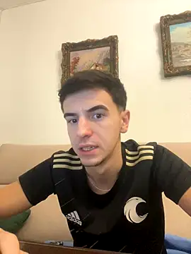 Snapshot of suarezz_ chatting on 11, 10, 2025 suarezz  online show from 11, 10, 2025