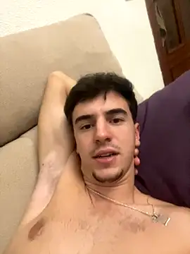 Snapshot of suarezz_ chatting on 17, 10, 2025 suarezz  online show from 17, 10, 2025