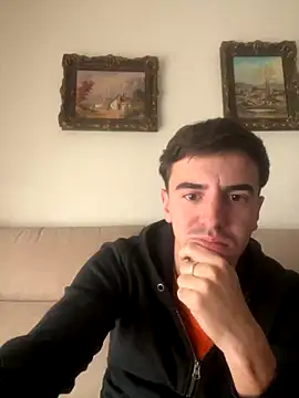 Snapshot of suarezz_ chatting on 19, 10, 2025 suarezz  online show from 19, 10, 2025