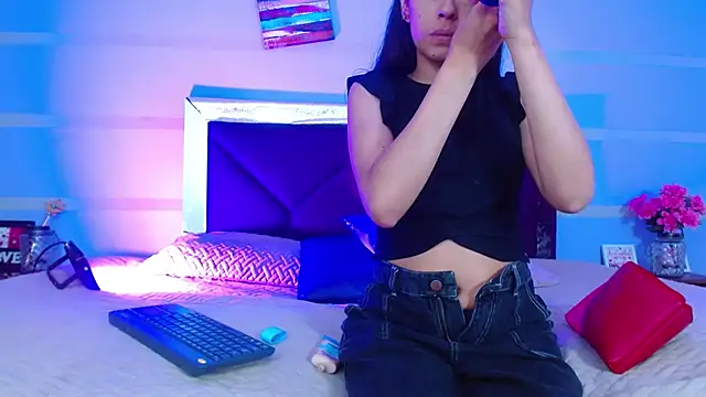 Snapshot of LizzyGrey_ chatting on 4, 12, 2025 LizzyGrey online show from 4, 12, 2025