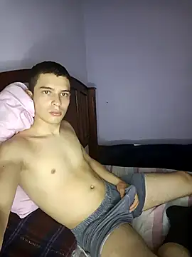 Snapshot of valentino2227 chatting on 14, 10, 2025 valentino2227 online show from 14, 10, 2025