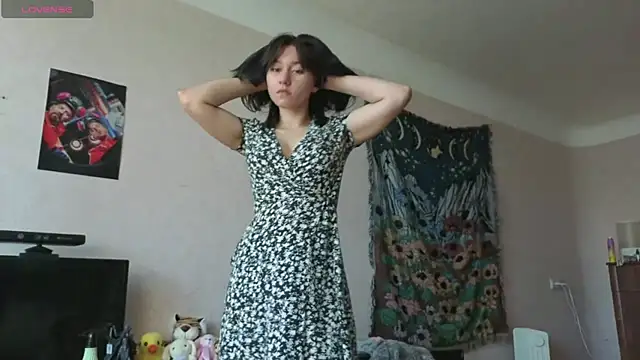 Snapshot of MiaLovelyOne chatting on 9, 6, 2026 MiaLovelyOne online show from 9, 6, 2026
