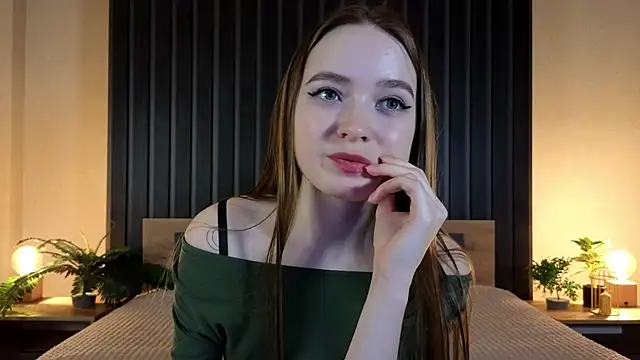 Snapshot of LittleCutieSandy chatting on 2, 2, 2026 LittleCutieSandy online show from 2, 2, 2026