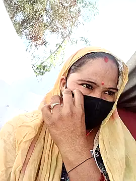 Snapshot of Ut_kanchna chatting on 13, 11, 2025 Ut kanchna online show from 13, 11, 2025