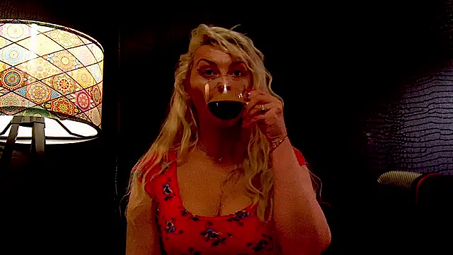 LeticiaReys online show from 23, 2, 2026