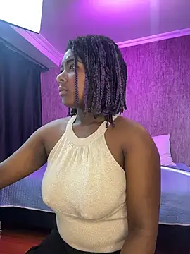 Snapshot of KarinaFlowers_ chatting on 21, 4, 2026 KarinaFlowers online show from 21, 4, 2026