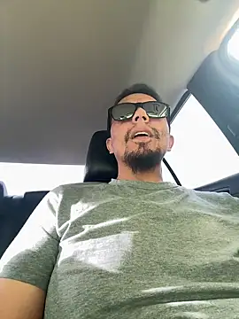 Snapshot of Steven-1989 chatting on 21, 11, 2025 Steven-1989 online show from 21, 11, 2025