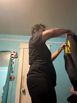 Snapshot of Steven-1989 chatting on 28, 11, 2025 Steven-1989 online show from 28, 11, 2025