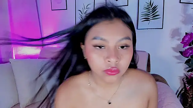 Jenn W online show from 18, 12, 2025