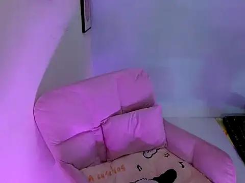 Snapshot of Boora2025 chatting on 17, 4, 2026 Boora2025 online show from 17, 4, 2026