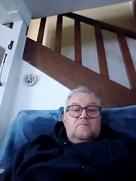 Snapshot of macdut67 chatting on 23, 10, 2025 macdut67 online show from 23, 10, 2025