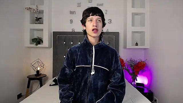 Emo Boy  online show from 5, 12, 2025