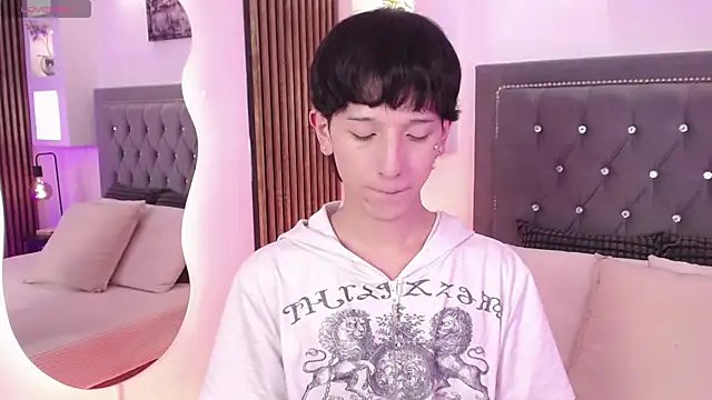 Snapshot of Emo_Boy_ chatting on 28, 5, 2026 Emo Boy online show from 28, 5, 2026