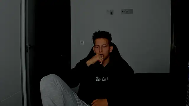 Snapshot of find0m_master chatting on 14, 3, 2026 find0m master online show from 14, 3, 2026