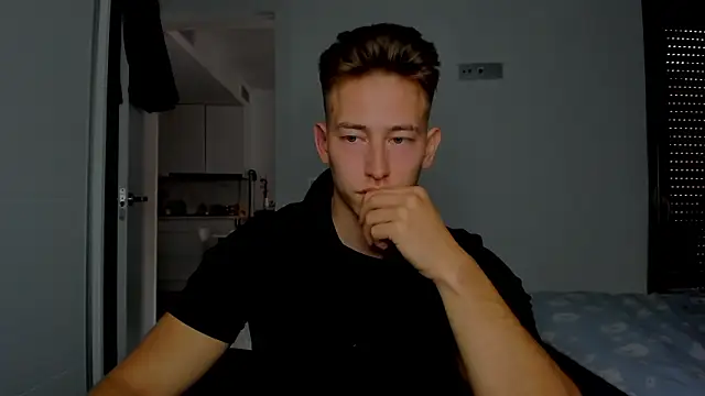 Snapshot of find0m_master chatting on 18, 3, 2026 find0m master online show from 18, 3, 2026