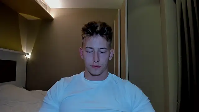 Snapshot of find0m_master chatting on 1, 4, 2026 find0m master online show from 1, 4, 2026