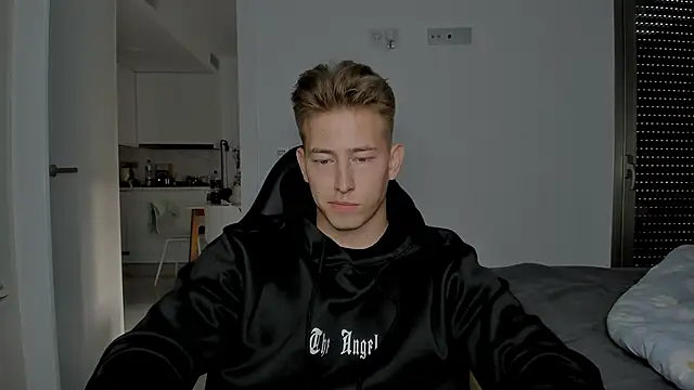 Snapshot of find0m_master chatting on 9, 4, 2026 find0m master online show from 9, 4, 2026