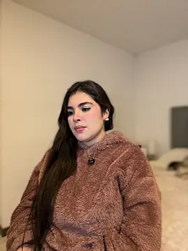 Isabella LaRue online show from 11, 4, 2026