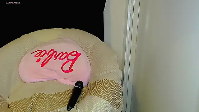 Snapshot of Horny_beautyyy chatting on 17, 1, 2026 Horny beautyyy online show from 17, 1, 2026