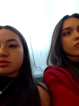 MayaGlow online show from 14, 11, 2025