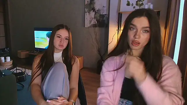 MayaGlow online show from 23, 11, 2025