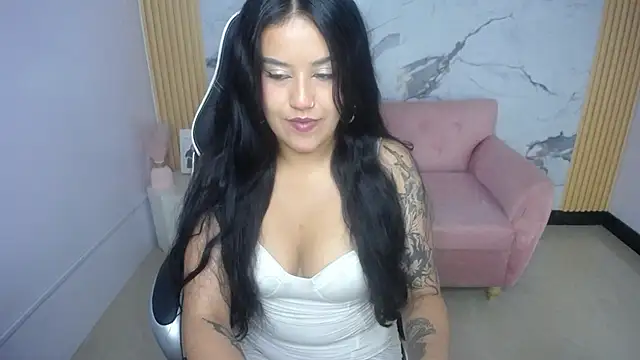 Snapshot of ailyn_ch1 chatting on 14, 1, 2026 ailyn ch1 online show from 14, 1, 2026