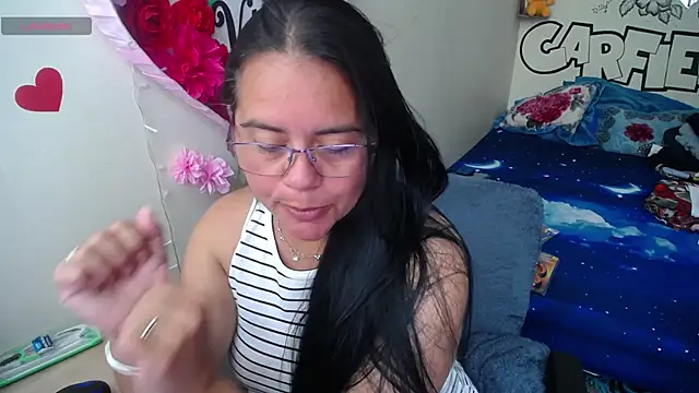 Snapshot of Miss__kendra_ chatting on 26, 4, 2026 Miss kendra online show from 26, 4, 2026