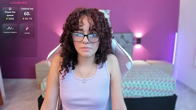 Snapshot of Dulcee_Gaby chatting on 21, 4, 2026 Dulcee Gaby online show from 21, 4, 2026