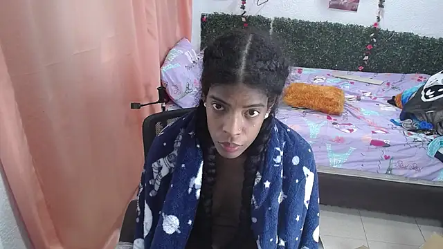 Snapshot of thianahorny chatting on 10, 6, 2026 thianahorny online show from 10, 6, 2026