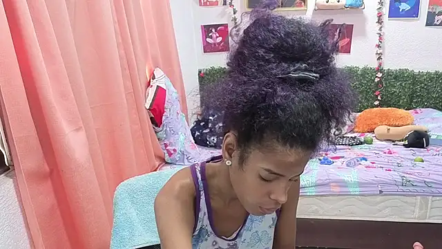 Snapshot of thianahorny chatting on 7, 7, 2026 thianahorny online show from 7, 7, 2026