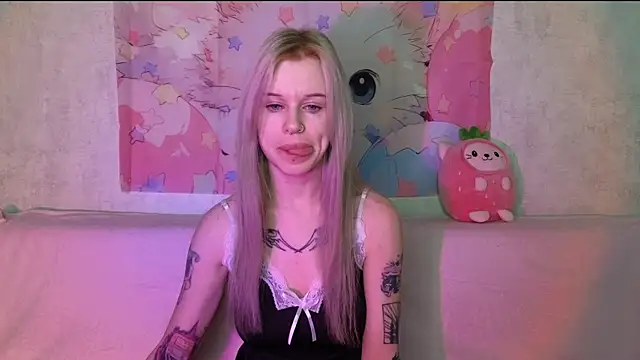 Snapshot of HoneyGold_ chatting on 2, 12, 2025 HoneyGold online show from 2, 12, 2025