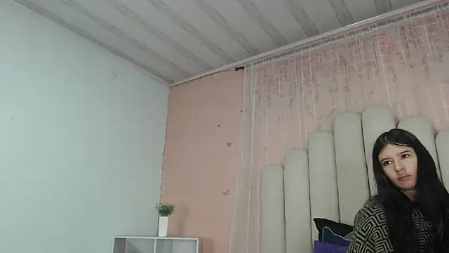 Snapshot of SweetRenata_ chatting on 10, 1, 2026 SweetRenata online show from 10, 1, 2026