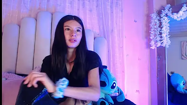 Snapshot of SweetRenata_ chatting on 9, 2, 2026 SweetRenata online show from 9, 2, 2026