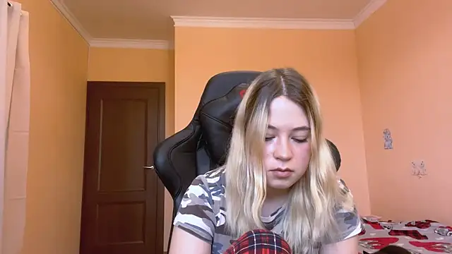 HotLuna69 online show from 17, 12, 2025